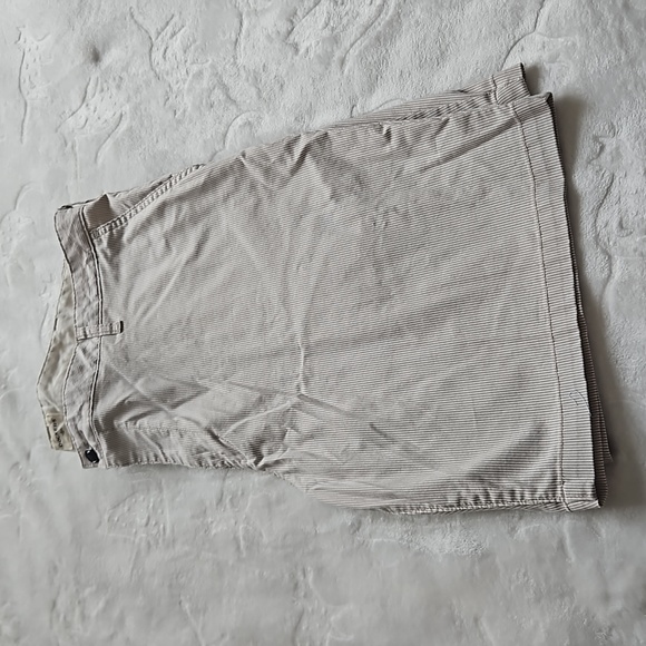 Men's Docker Pin Stripe Shorts - Picture 3 of 14